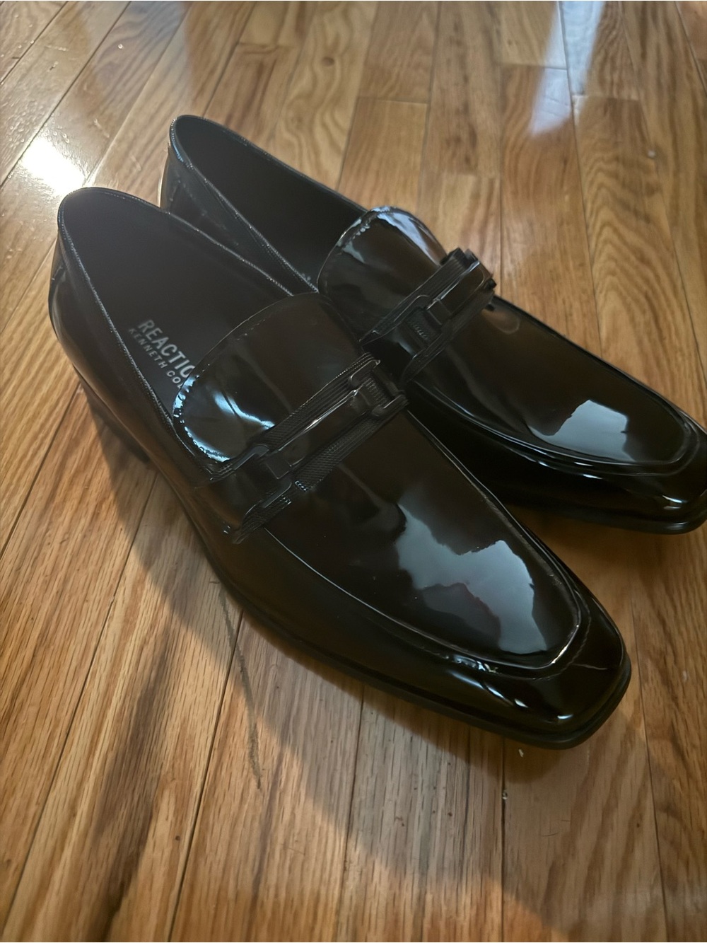 Kenneth Cole Reaction Men's Black Patent Slip-On Loafers tuxedo